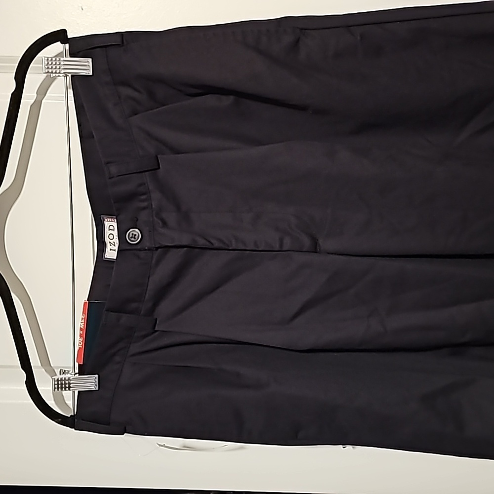 IZOD Wrinkle Resistant Heritage Chino Mens Double Pleated Navy Blue NWT 33Wx30L - Picture 2 of 13